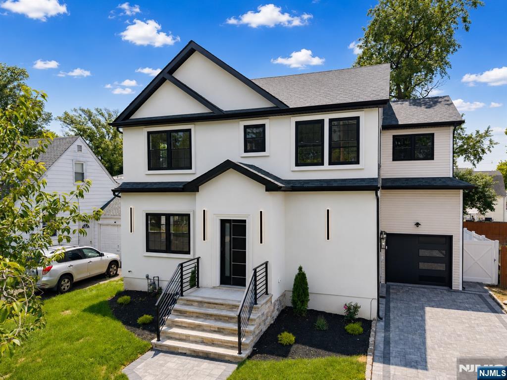 584 Plymouth Road