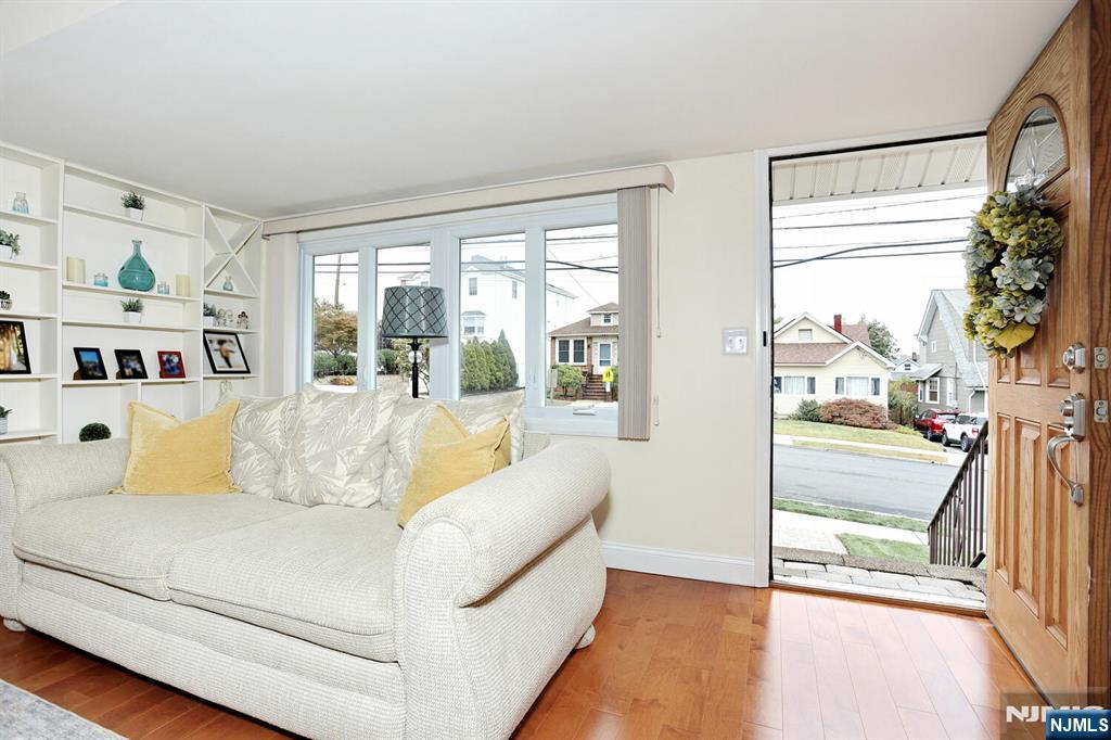 364 Wood Ridge Avenue