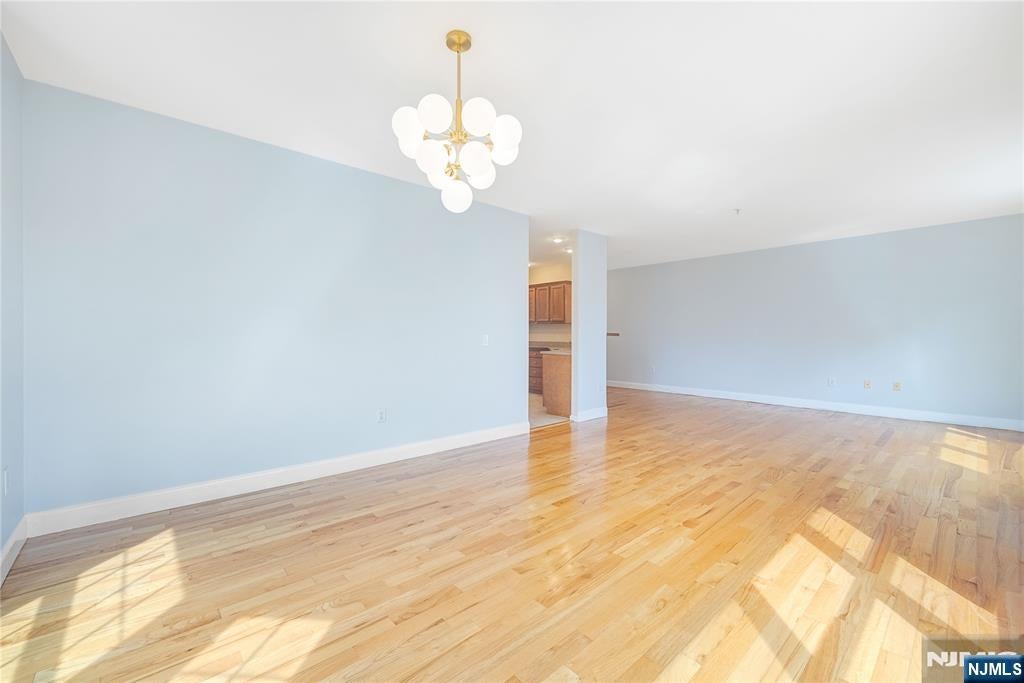 337 The Promenade 337