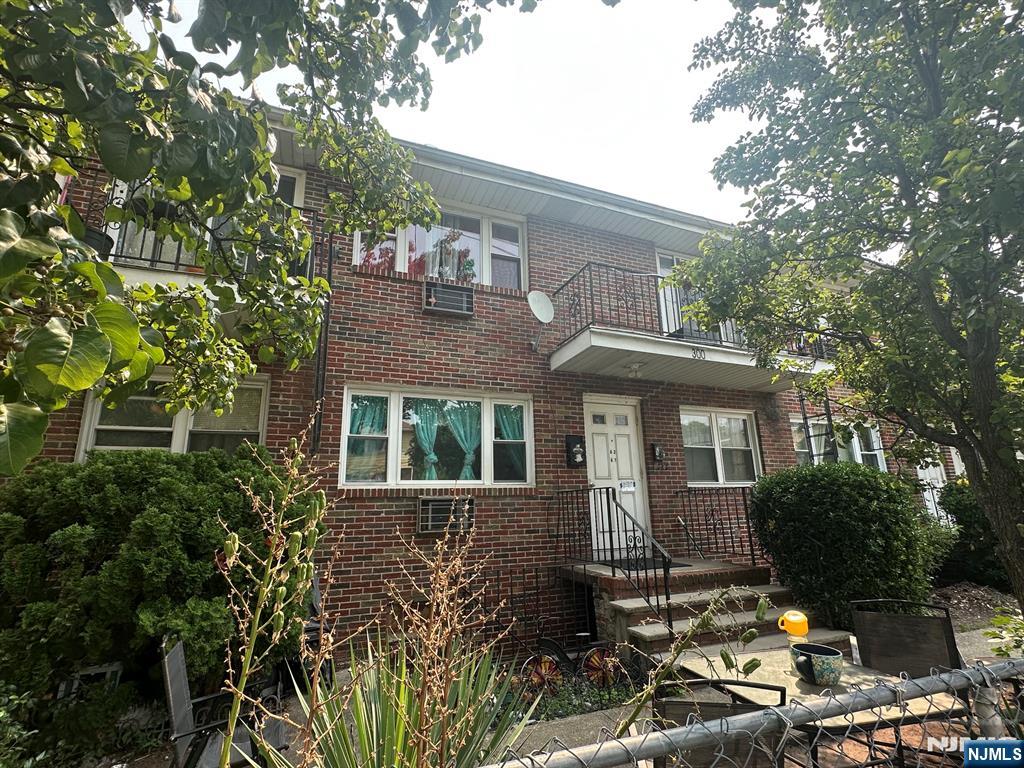 128 Highland Avenue