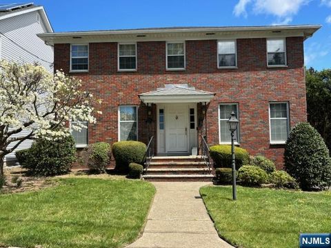 74 Fischer Avenue Nutley NJ 07110
