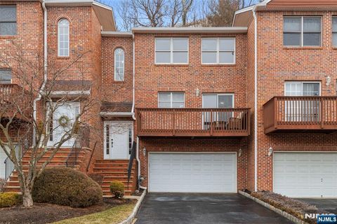22 Beacon Hill, Pompton Lakes, NJ 07442 - MLS#: 25006380