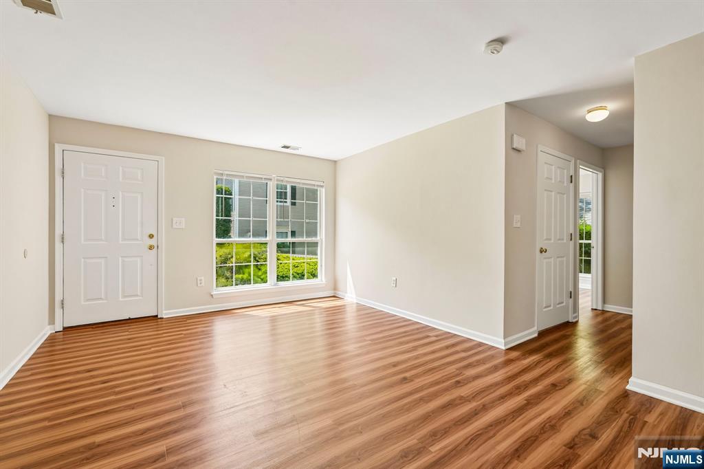 Homes for Sale in Northern NJ | ThisIsRiverEdge.com 1059 Chedworth Circle 1059