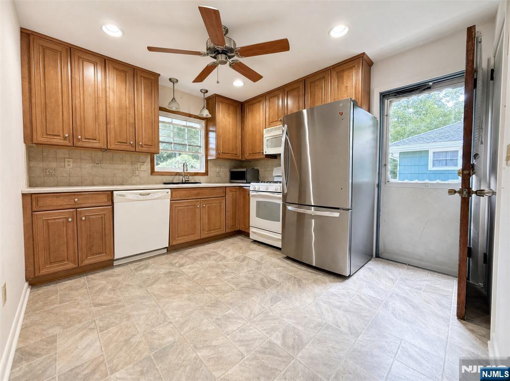 50 Knolls Road