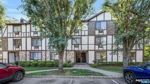 916 Thoreau Mahwah NJ 07430