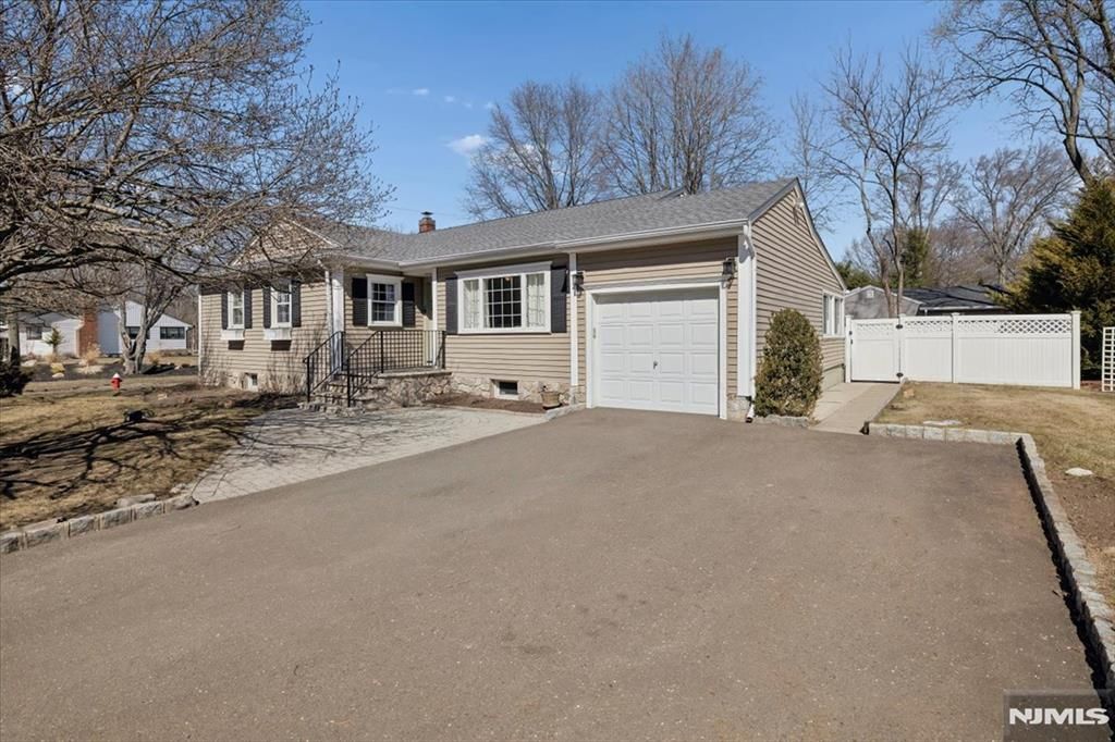 Photo of 629 Pulis Avenue, Mahwah, NJ 07430 (MLS # 26008418)