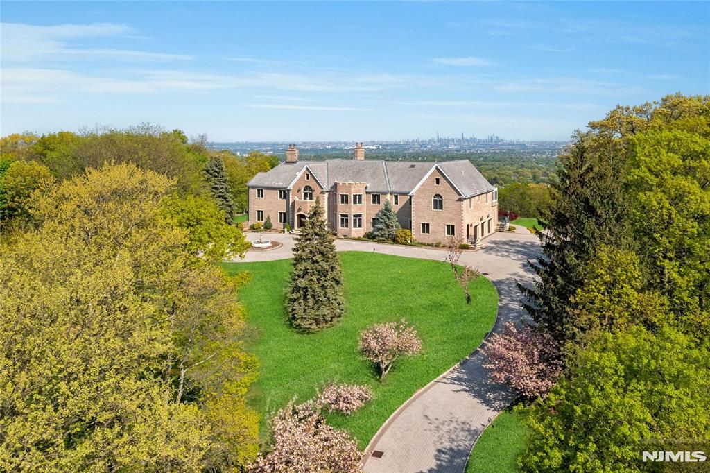 Photo of 24 Club Way, Cedar Grove, NJ 07009 (MLS # 25014902)