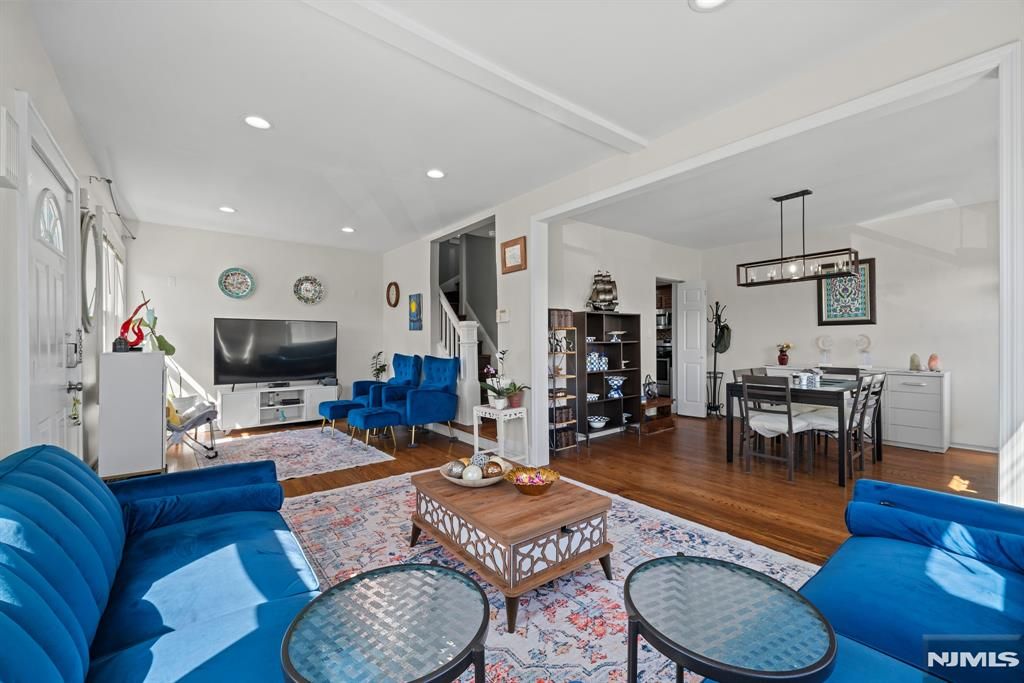 Photo of 108 Jefferson Place, Totowa, NJ 07512 (MLS # 26008434)