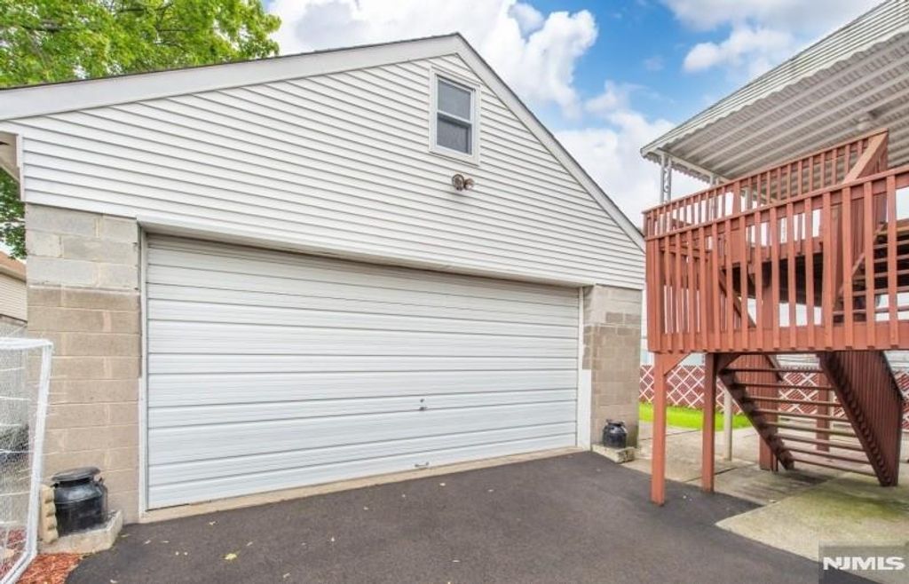 Photo of 108 Jefferson Place, Totowa, NJ 07512 (MLS # 26008434)