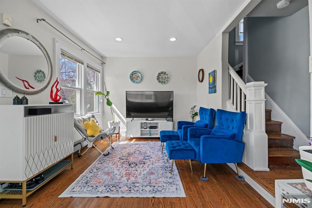 Photo of 108 Jefferson Place, Totowa, NJ 07512 (MLS # 26008434)