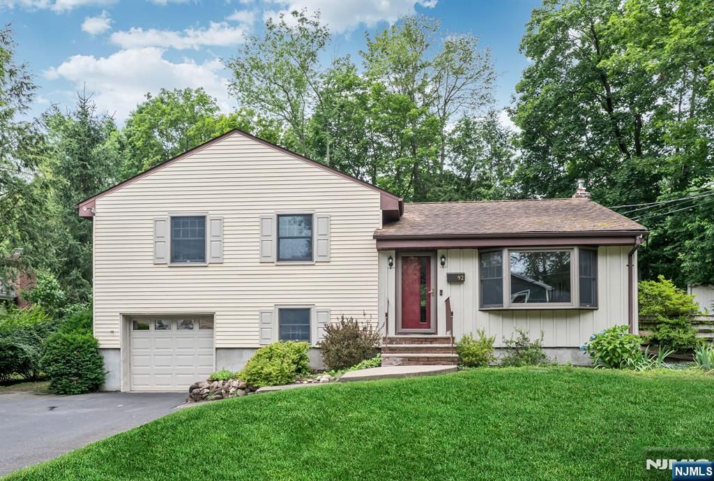 Photo of 92 Arbor Drive, Ho-Ho-Kus, NJ 07423 (MLS # 25033742)