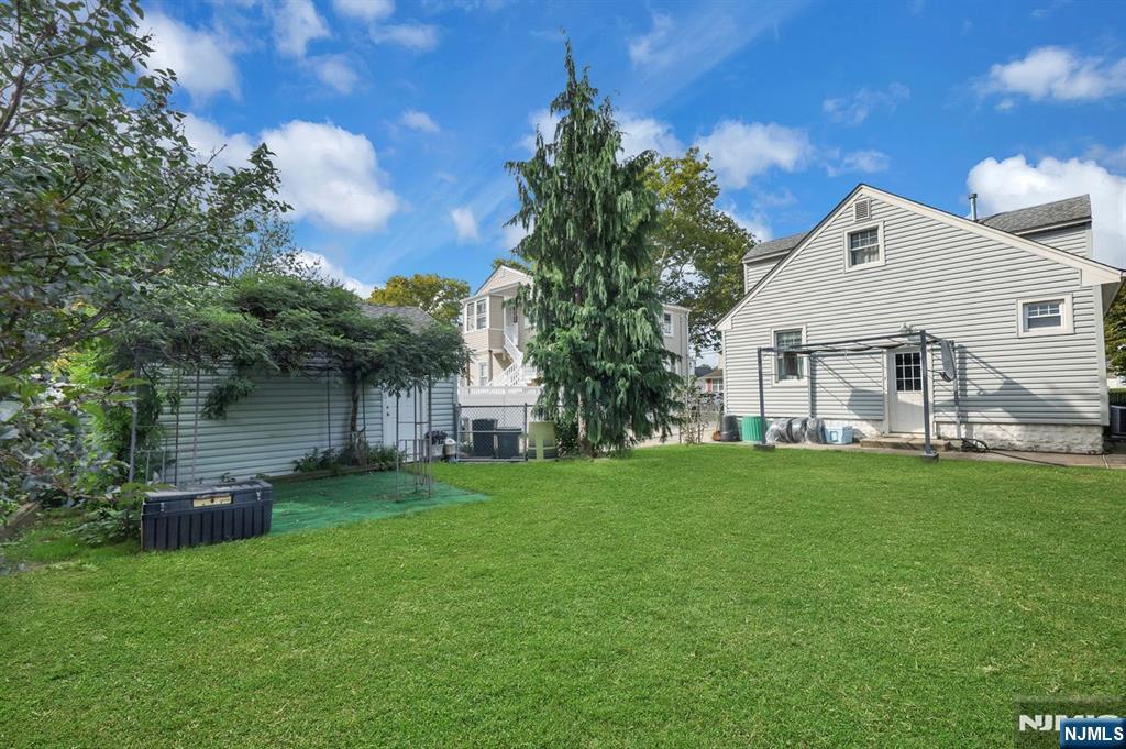 14-19 4th Street