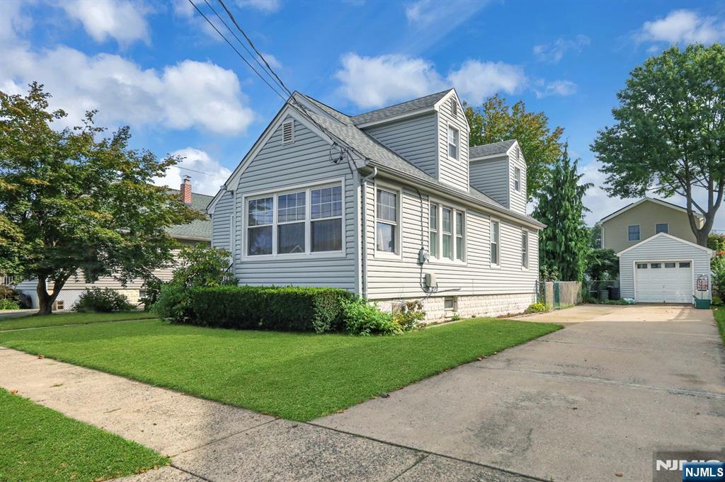 14-19 4th Street