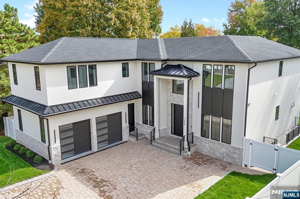 Photo of 156 Stuart Street, Paramus, NJ 07652 (MLS # 25037810)