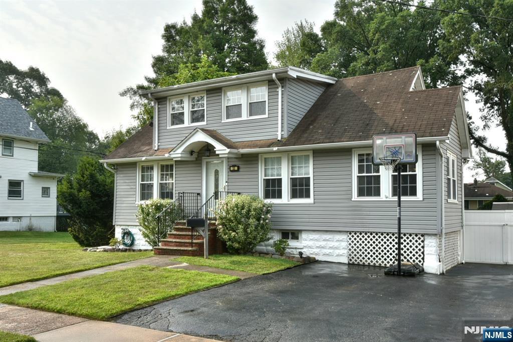 32 Bergen Avenue