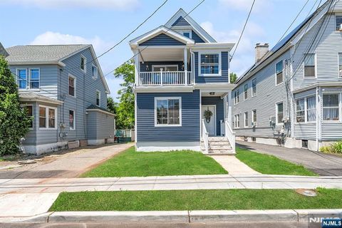 Photo of 7 Valley Road, West Orange, NJ 07052 (MLS # 26017460)