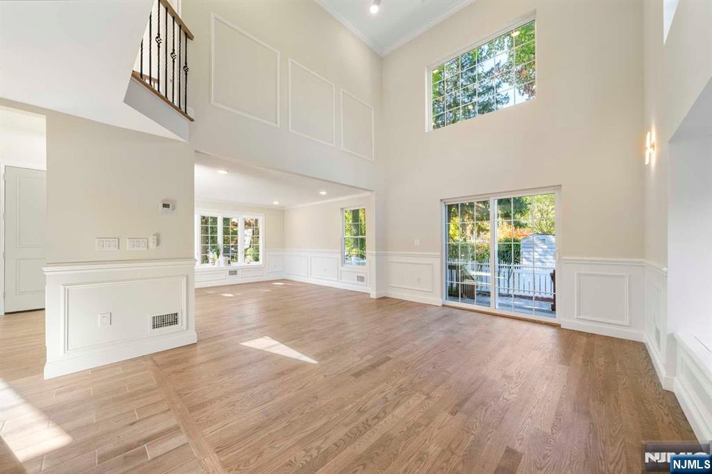 280 North Drive