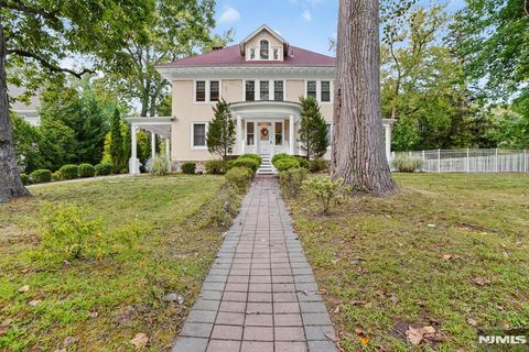 285 Maple Street Englewood NJ 07631