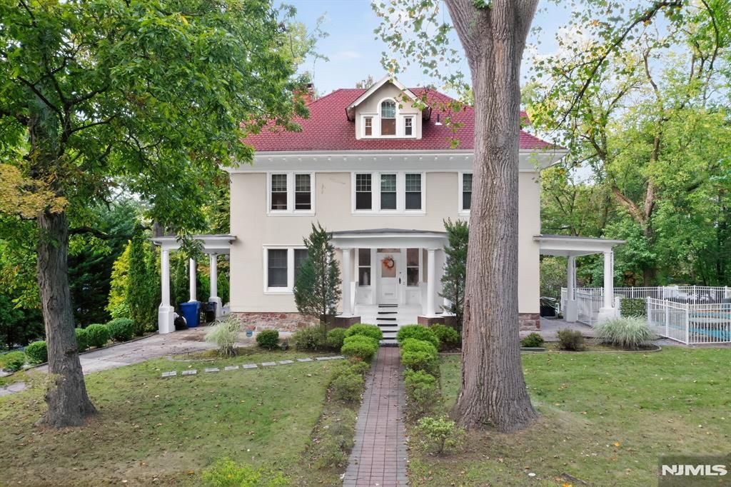 Photo of 285 Maple Street, Englewood, NJ 07631 (MLS # 26008357)