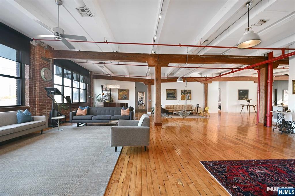 1620 Manhattan Avenue C3