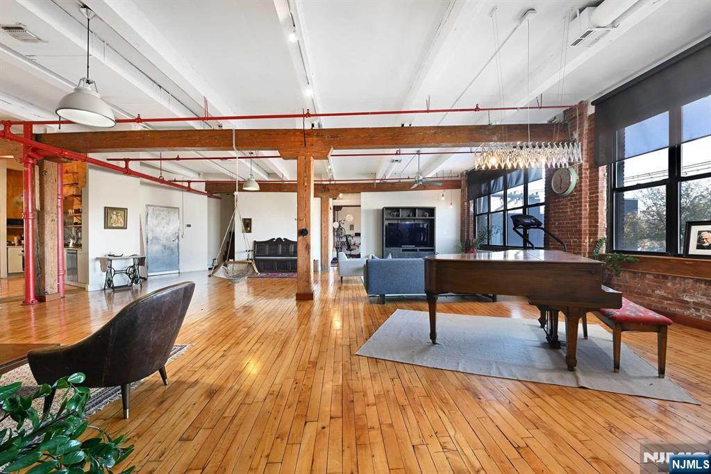 1620 Manhattan Avenue C3