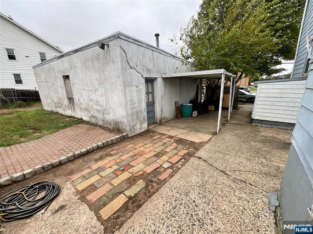 683 Kingsland Avenue