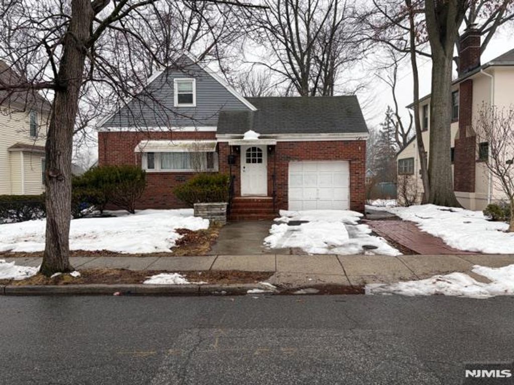 Photo of 125 Reade Street, Englewood, NJ 07631 (MLS # 26004489)