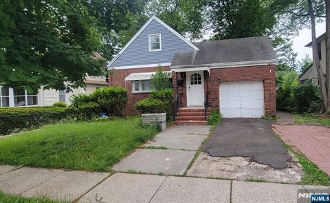 Photo of 125 Reade Street, Englewood, NJ 07631 (MLS # 26004489)