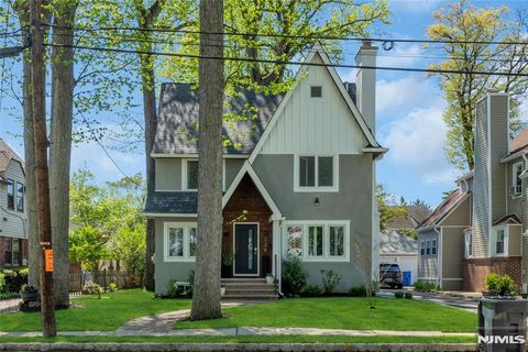Photo of 330 Murray Avenue, Englewood, NJ 07631 (MLS # 26015292)