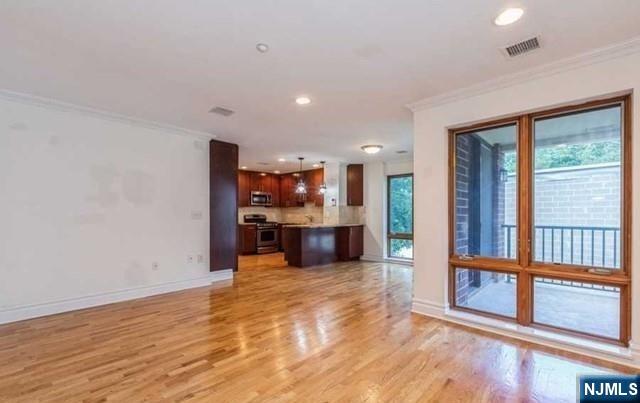 17 Meadow Road 302