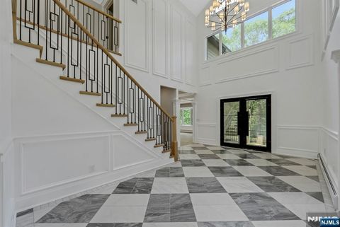 Photo of 206 Peterson Place, Ramsey, NJ 07446 (MLS # 25024854)
