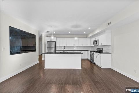 Photo of 165 Fort Lee Rd, Teaneck, NJ 07666 (MLS # 26002521)