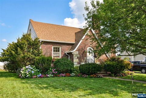 65 Avenue C Lodi NJ 07644