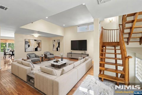 Photo of 376 Kenwood St #9, Englewood, NJ 07631 (MLS # 26033324)