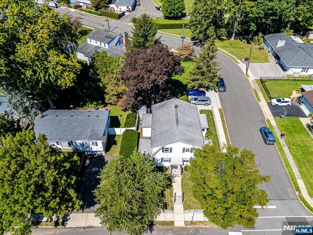 8-83 Henderson Boulevard