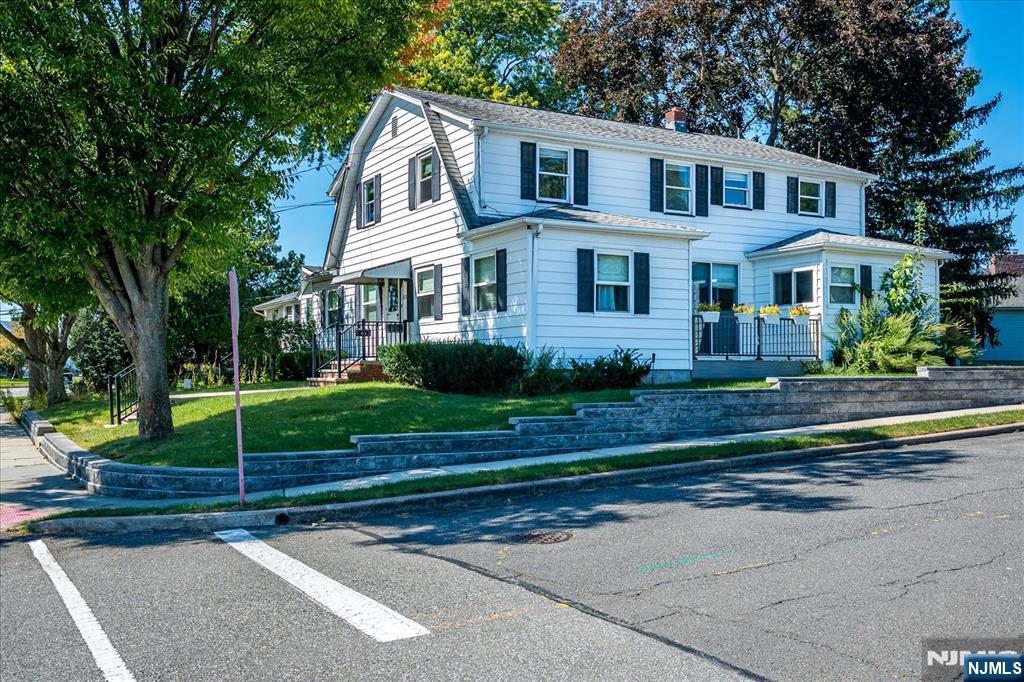 8-83 Henderson Boulevard