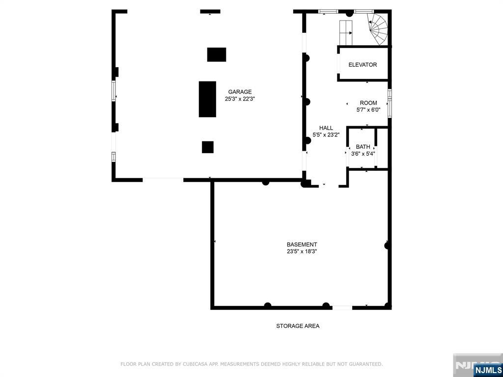 Main image without alt text