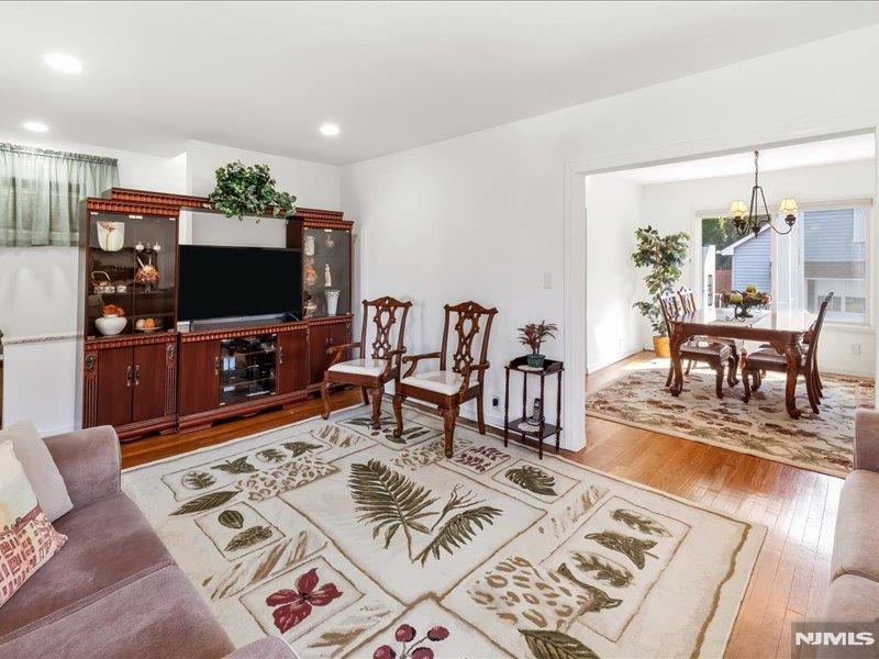 5-33 5th Street