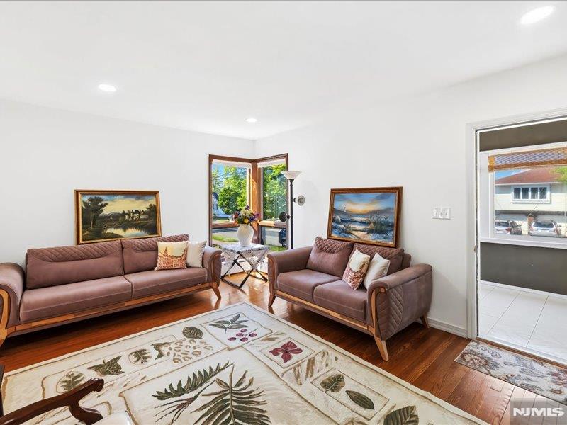 5-33 5th Street