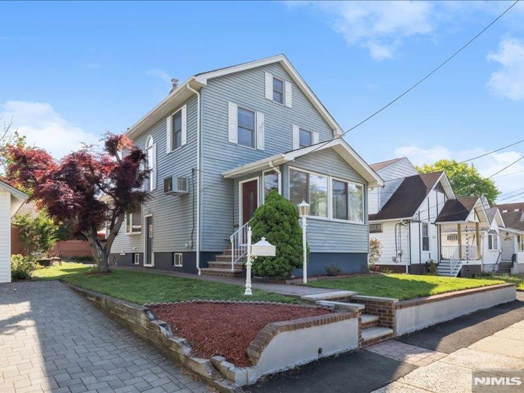 Photo of 533 5th Street, Fair Lawn, NJ 07410 (MLS # 26015013)