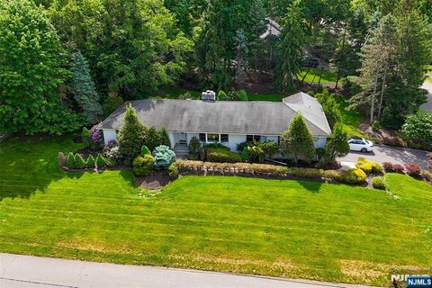 Photo of 16 Feldstone Place, West Caldwell, NJ 07006 (MLS # 26019716)