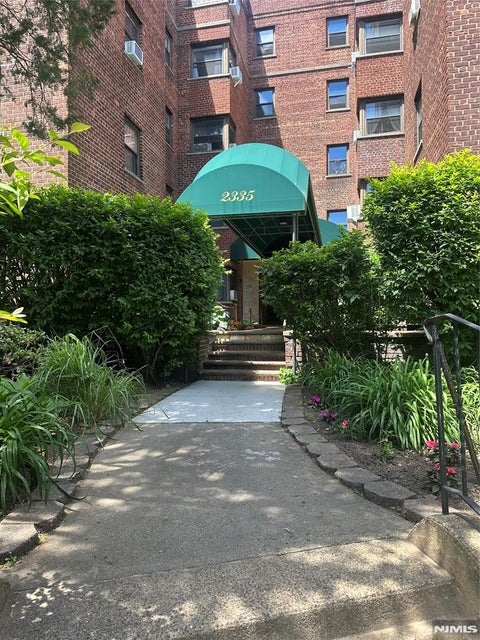 Photo of 2335 Hudson TER #C6, Fort Lee, NJ 07024 (MLS # 26020512)