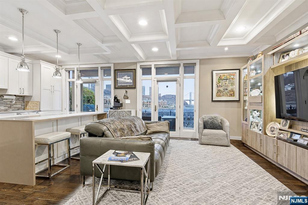 119 Hudson Cove