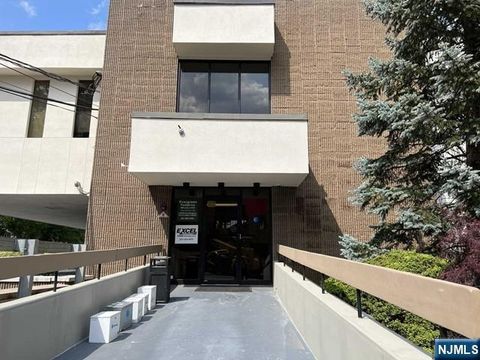 1555 Center #D Fort Lee NJ 07024