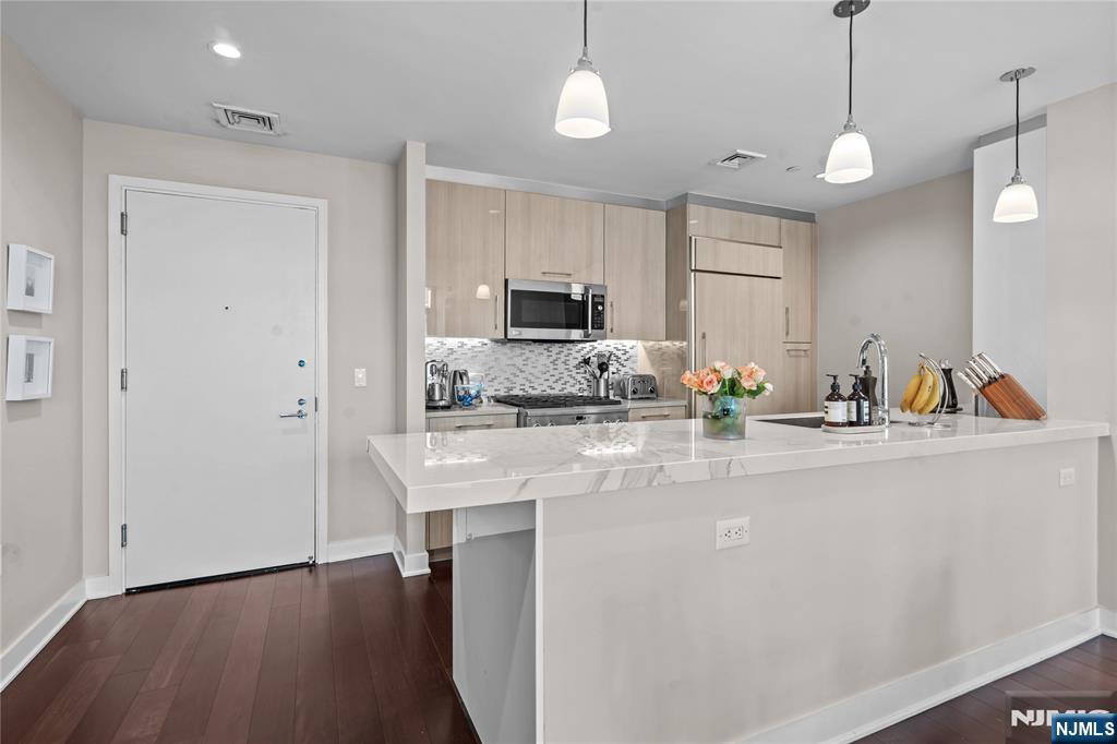 1200 Ave At Port Imperial 504