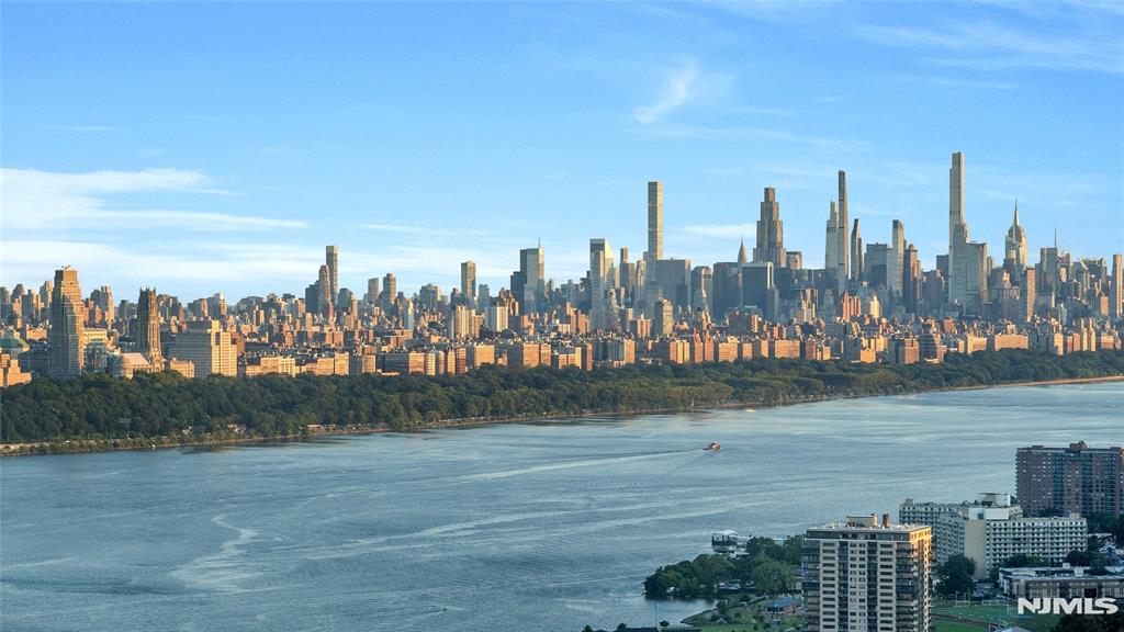 1600 Parker Avenue 29C