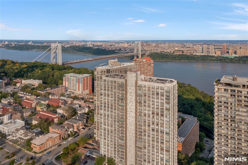 1600 Parker Avenue 29C