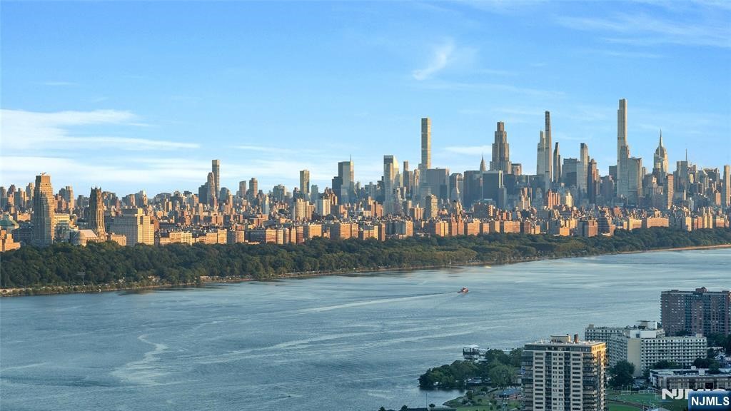 1600 Parker Avenue 29C