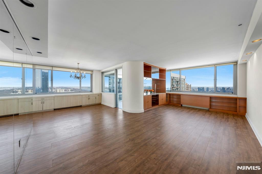 1600 Parker Avenue 29C