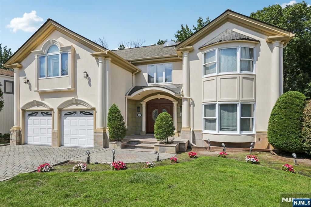 Photo of 12 Summit Street, Englewood Cliffs, NJ 07632 (MLS # 25030924)